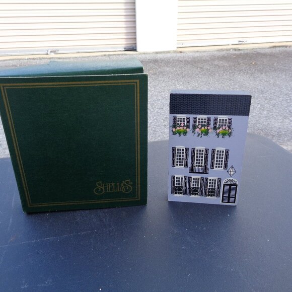 Rainbow Row 97 East Bay Shelia's Collections - Picture 1 of 2